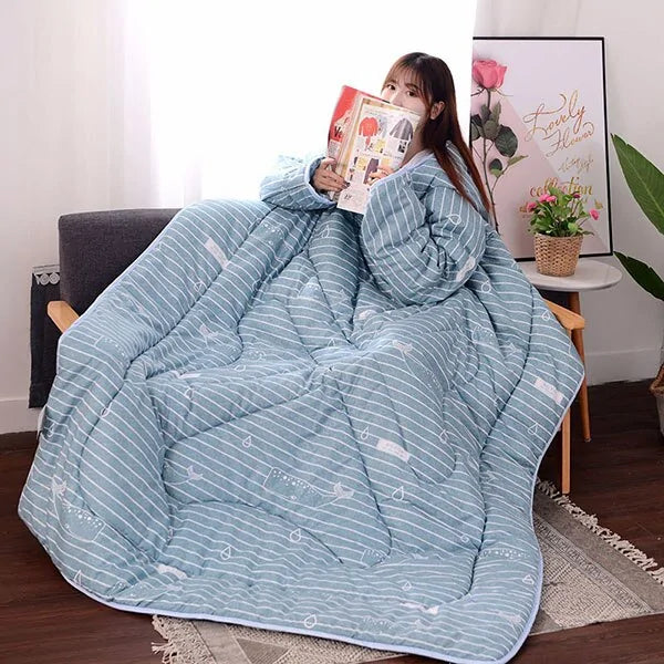 A Comfortable Winter Quilt with Sleeves